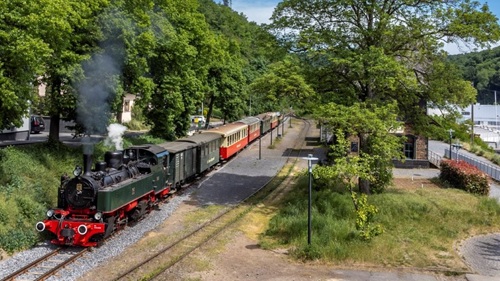 2022 05 15 Brohltalbahn 11SM mit Vulkan Express in Burgbrohl ALFoto Kopie